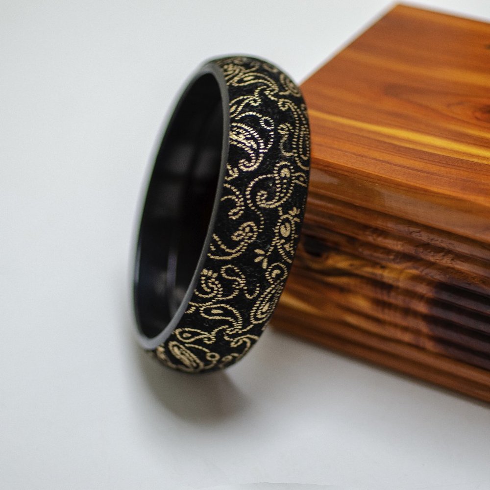 BANGLE BRACELET Vintage - Paisley Fabric Inclusion Black & Gold
